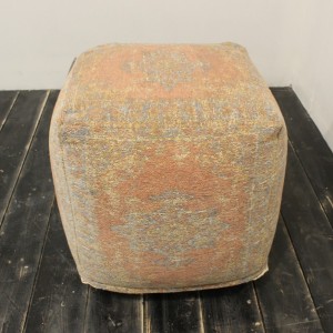 POUF 45X45X45CM - rosa multi